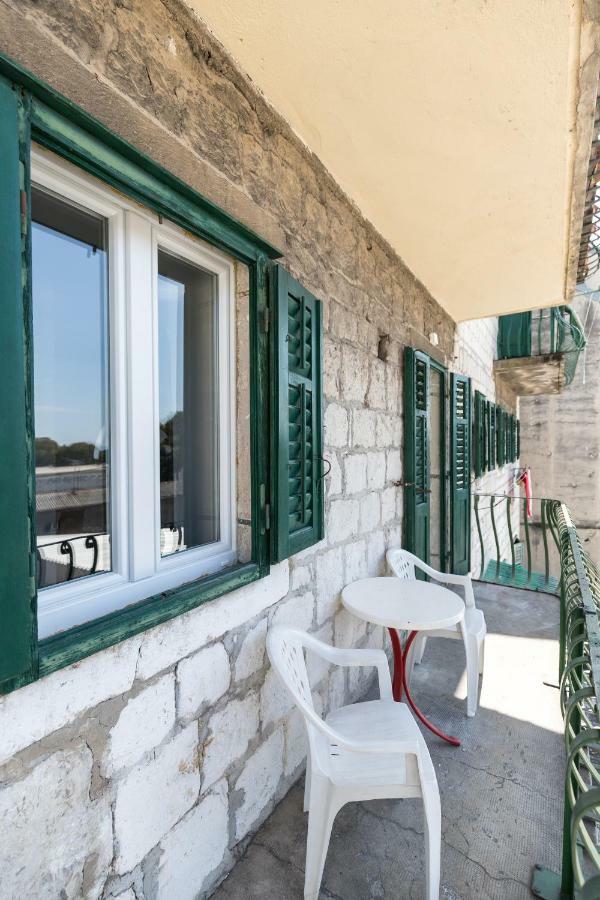 Apinelo Port Rooms Split Bagian luar foto